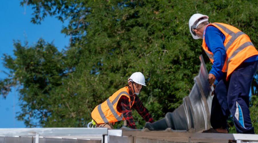 Professional metal roof installation in Pleasant Hill, OR